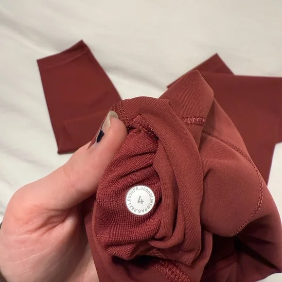 Lululemon burgundy High-Waisted Leggings - Picture 3 of 3